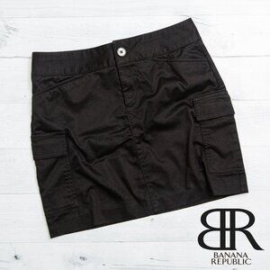 Banana Republic Skirt - Black Medium with Pockets